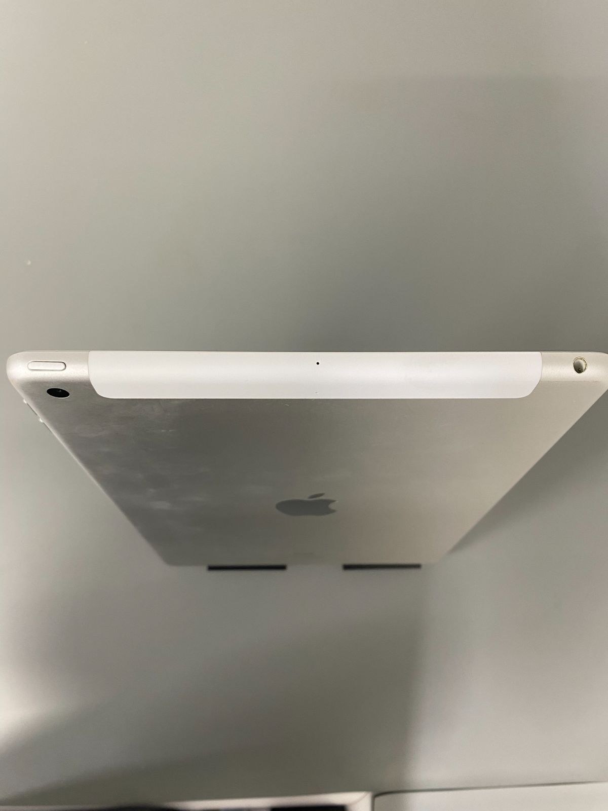 92]【状態：画面割れ】iPad 第9世代 Wi-Fi+セルラーモデル 256GB 