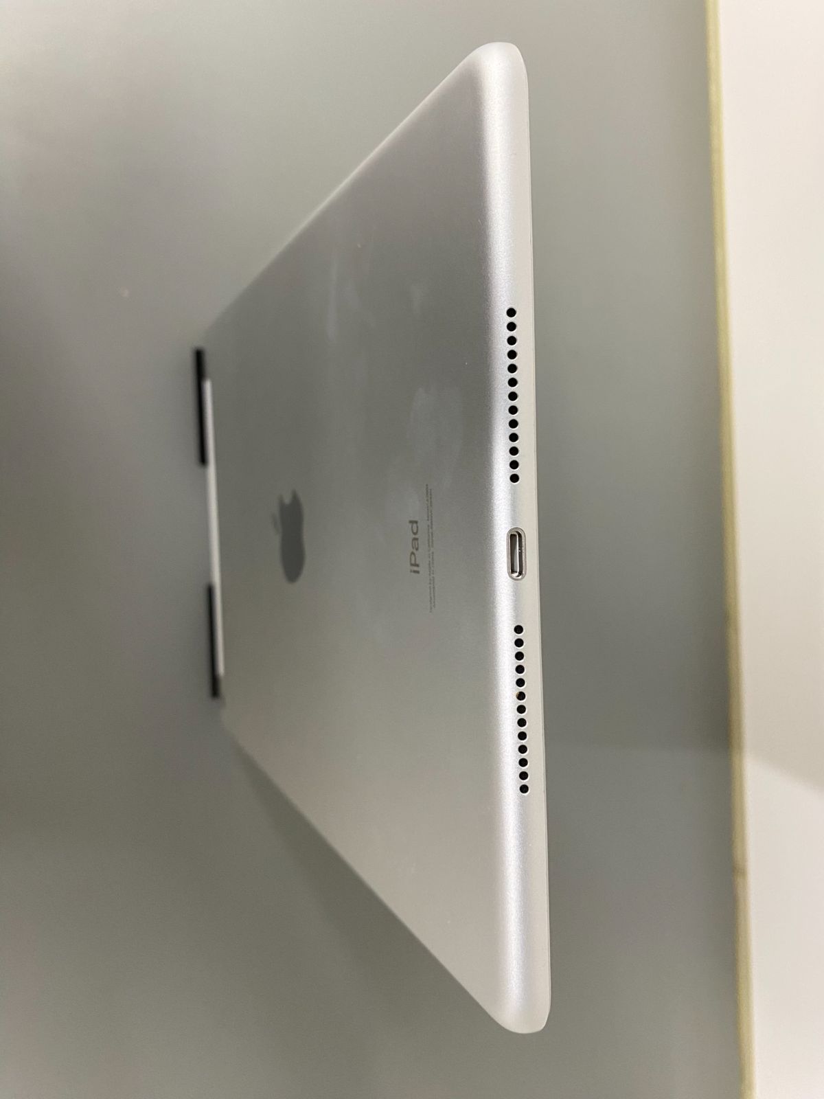 94]【状態：画面割れ】iPad 第9世代 Wi-Fi+セルラーモデル 64GB
