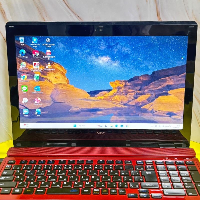 Core i3ノートパソコン【SALE‼】美品✨SSD爆速✨ windows11✨オフィス