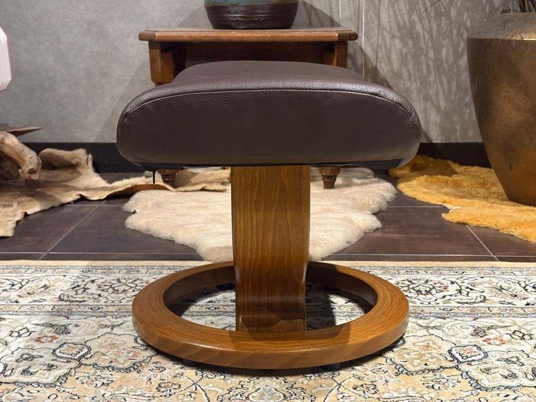 ①エコーネス パーソナルソファ オットマン ストレスレスチェア IZZ