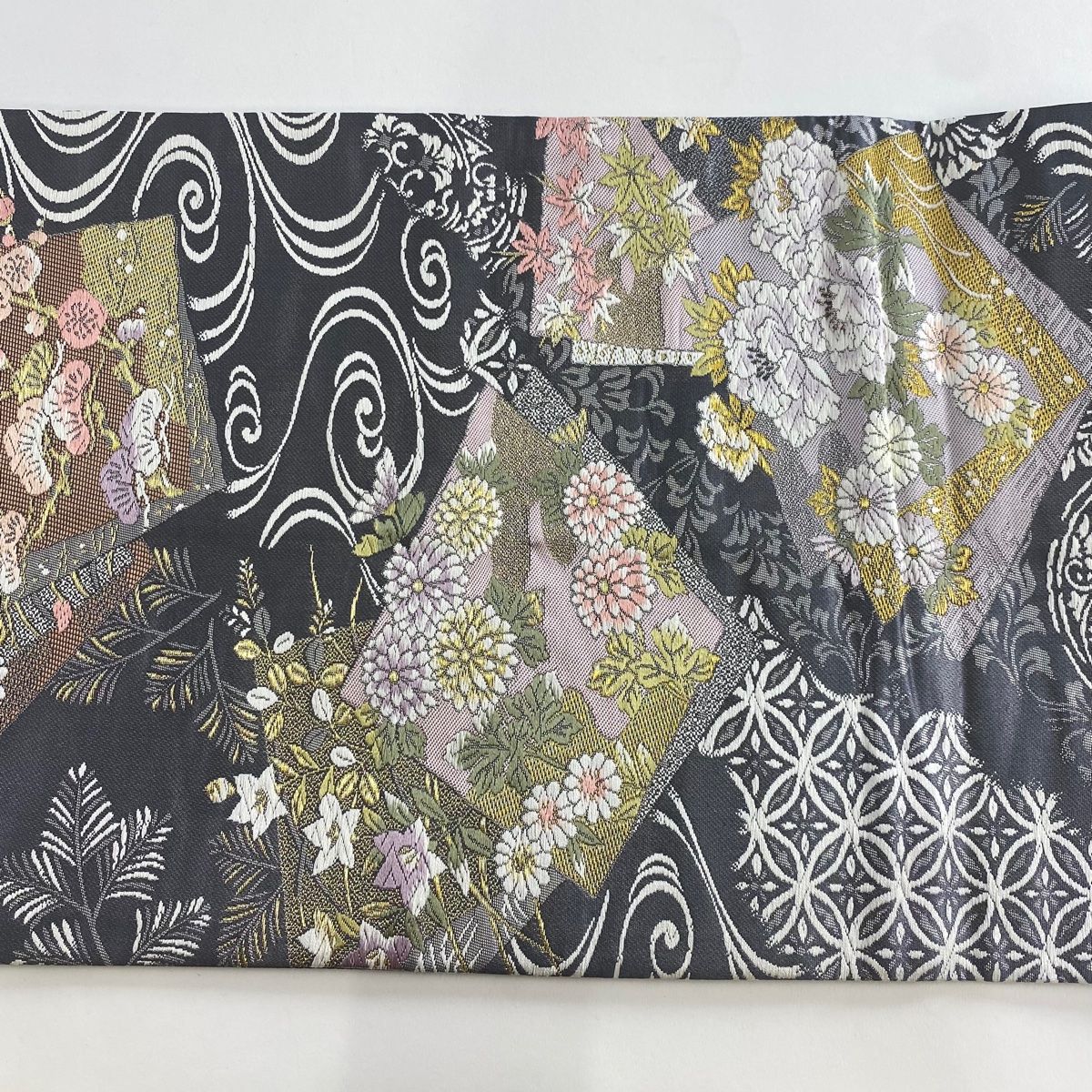在庫一掃】 【美品】 袋帯 名品 新小石丸 草花 流水 金糸 箔 灰色 六通 