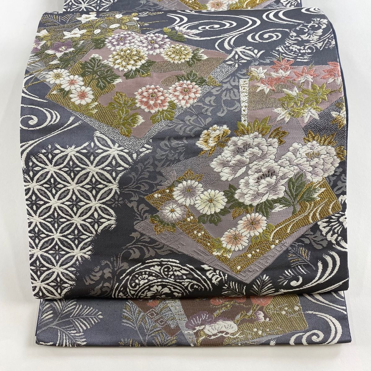 在庫一掃】 【美品】 袋帯 名品 新小石丸 草花 流水 金糸 箔 灰色 六通 