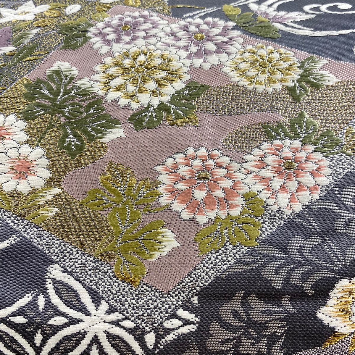 在庫一掃】 【美品】 袋帯 名品 新小石丸 草花 流水 金糸 箔 灰色 六通 