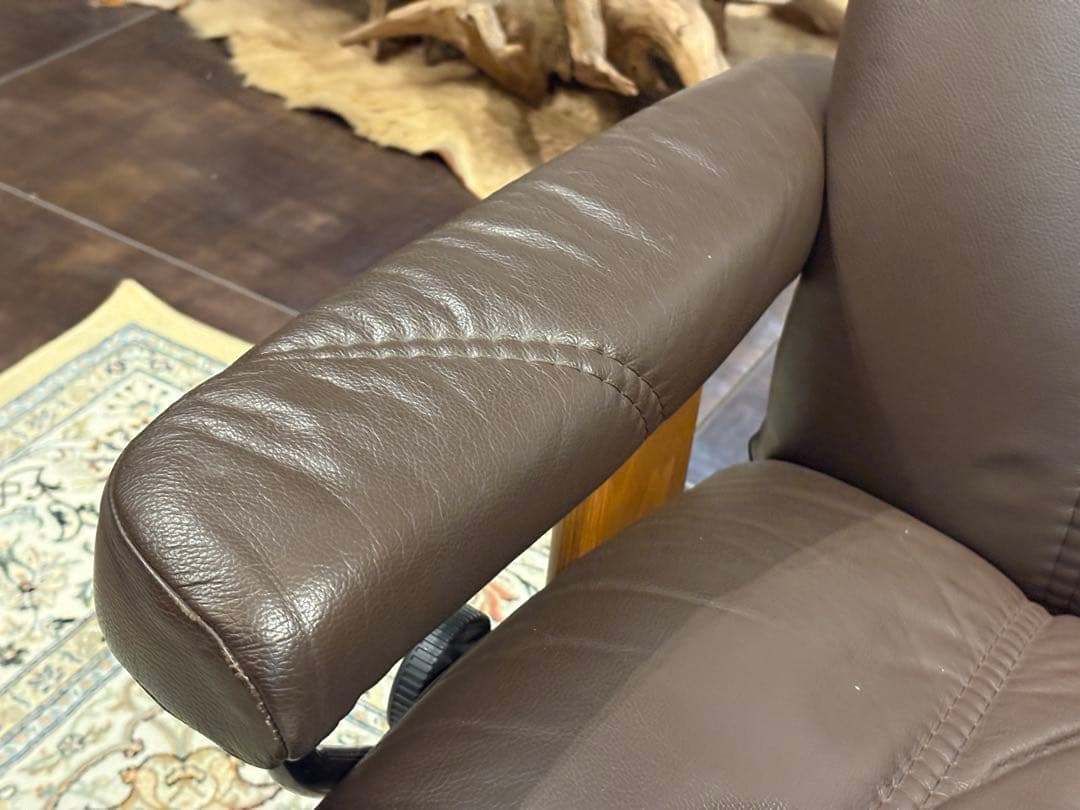 ②エコーネス パーソナルソファ オットマン ストレスレスチェア IZZ