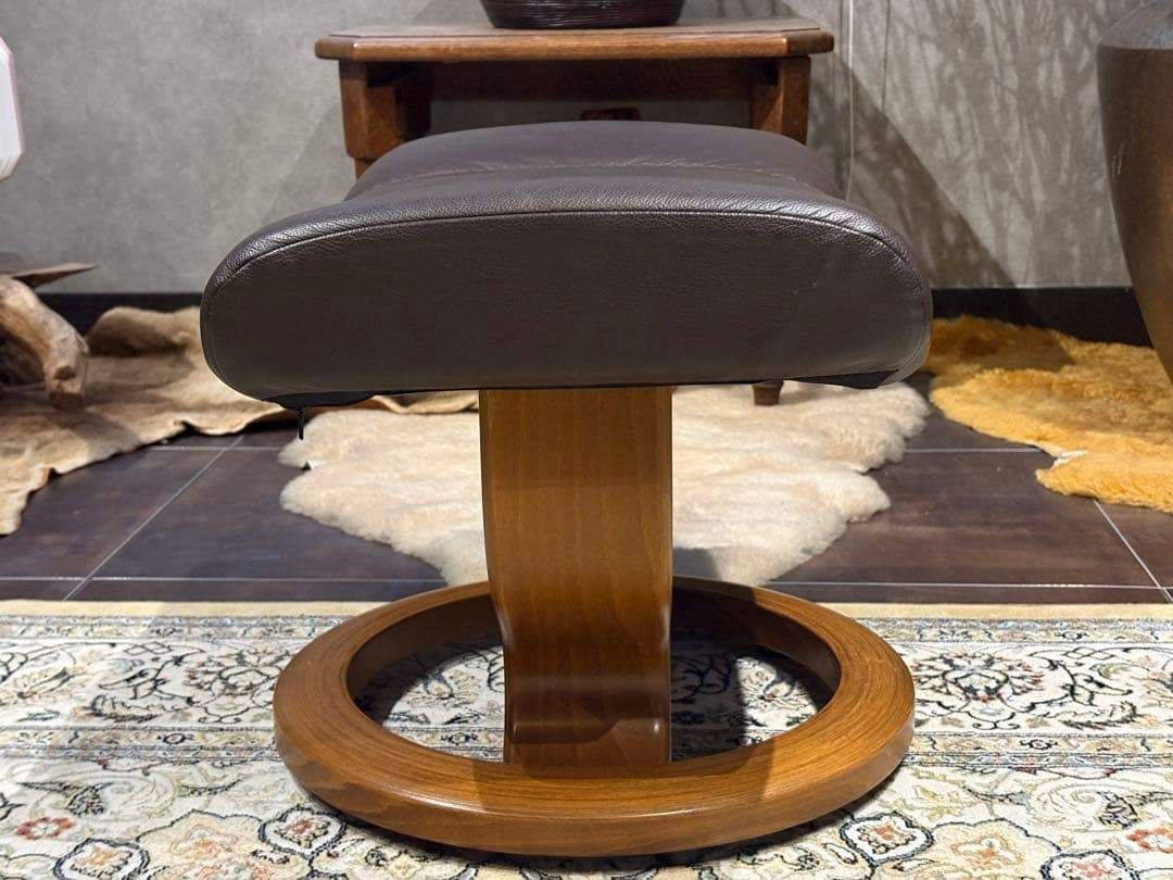 ②エコーネス パーソナルソファ オットマン ストレスレスチェア IZZ