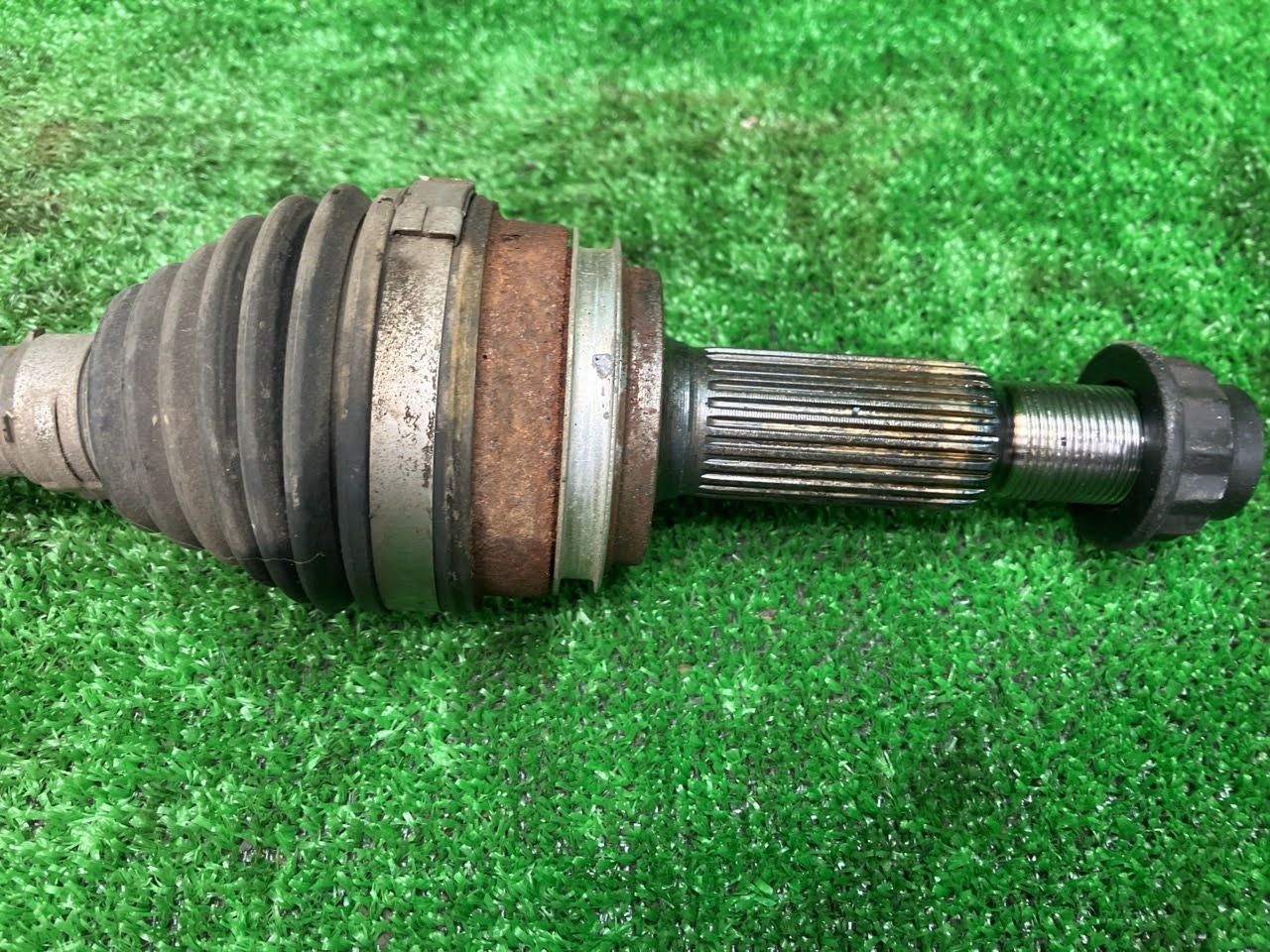 カローラツーリング ZWE215W 左リアドライブシャフト ハイブリッド ダブルバイビー 4WD 42340-52080 2PS