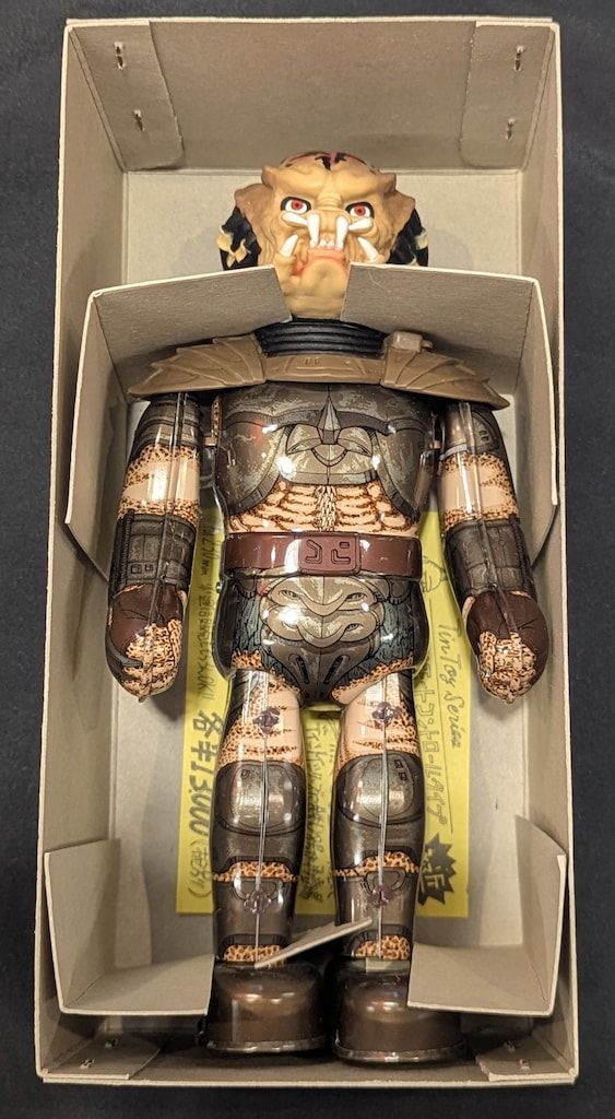 ビリケン商会 ゼンマイ歩行ブリキ プレデター - メルカリ