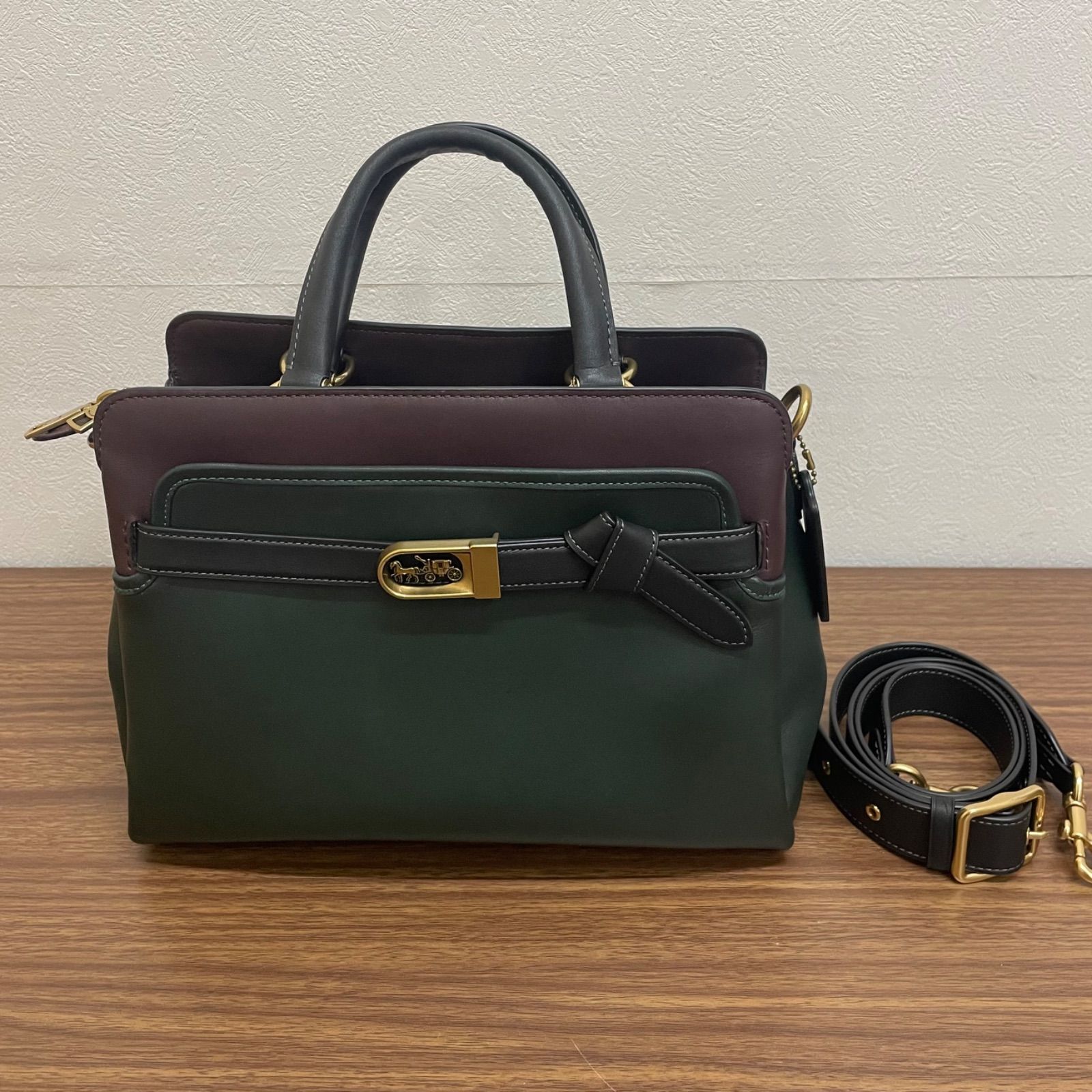 ☆【極美品】COACH コーチ テートキャリオール29カラーブロック 