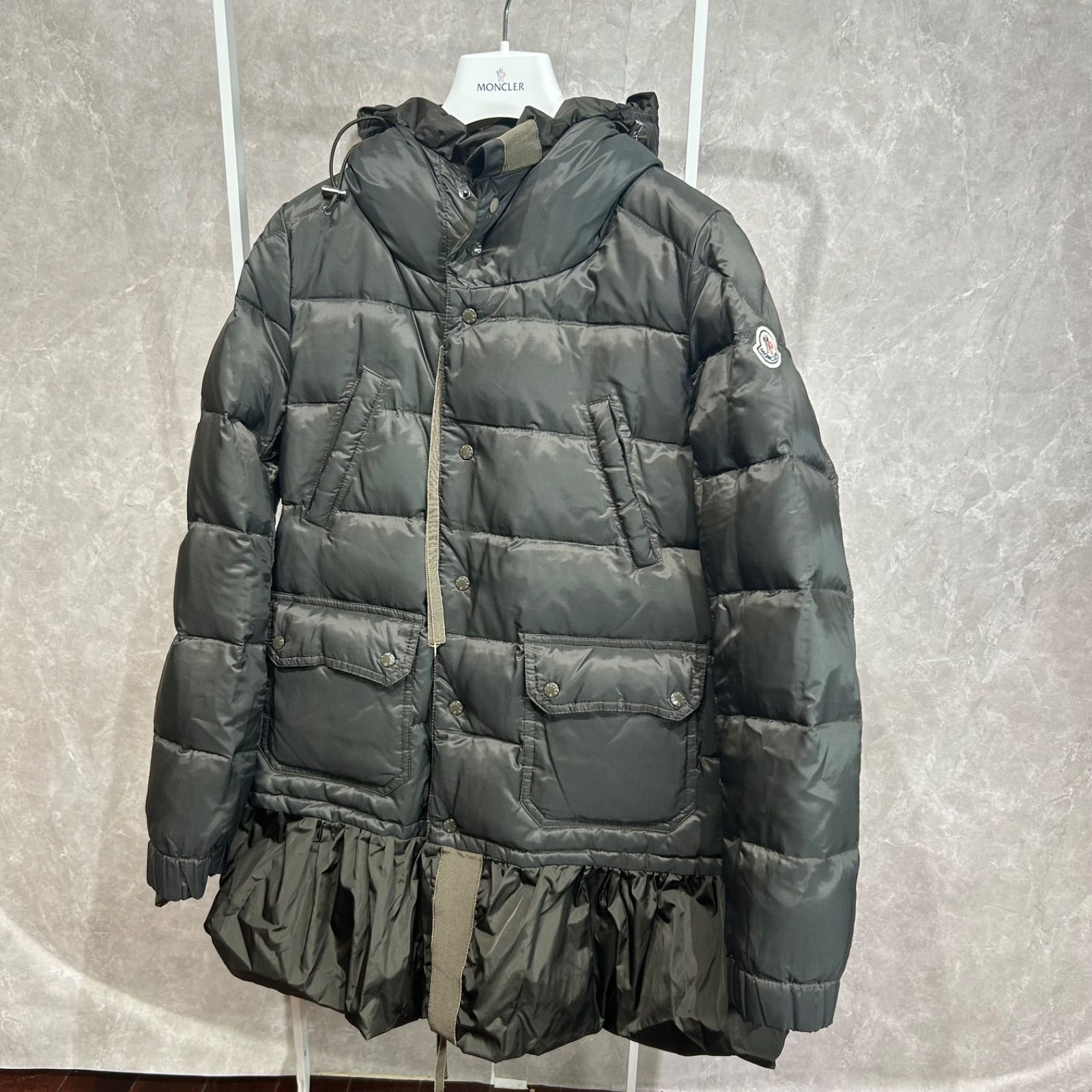 美品】 MONCLER モンクレールリバーシブルナイロンダウン 美品】 MONCLER モンクレールリバーシブルナイロンダウン