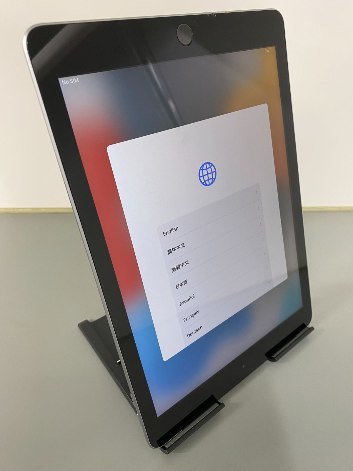 99]【状態：画面下部割れ、側面へこみ有り】iPad 第6世代 Wi-Fi+ 