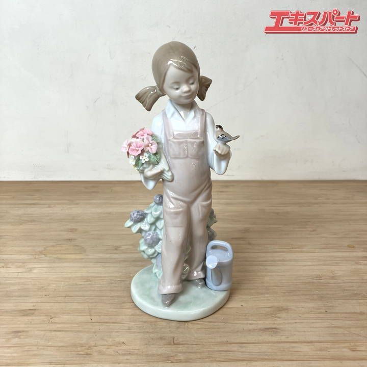 LLADRO リヤドロ フィギュリン 小鳥と話す少女① ラグジュアリー
