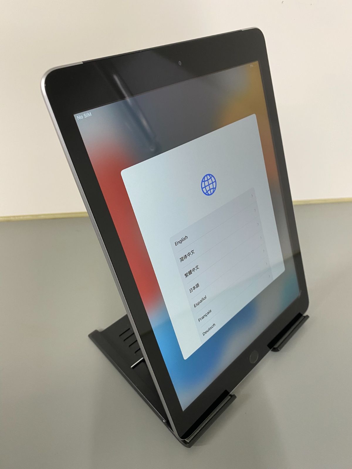 101]【状態：画面下部割れ、背面キズ多め】iPad 第6世代 Wi-Fi+