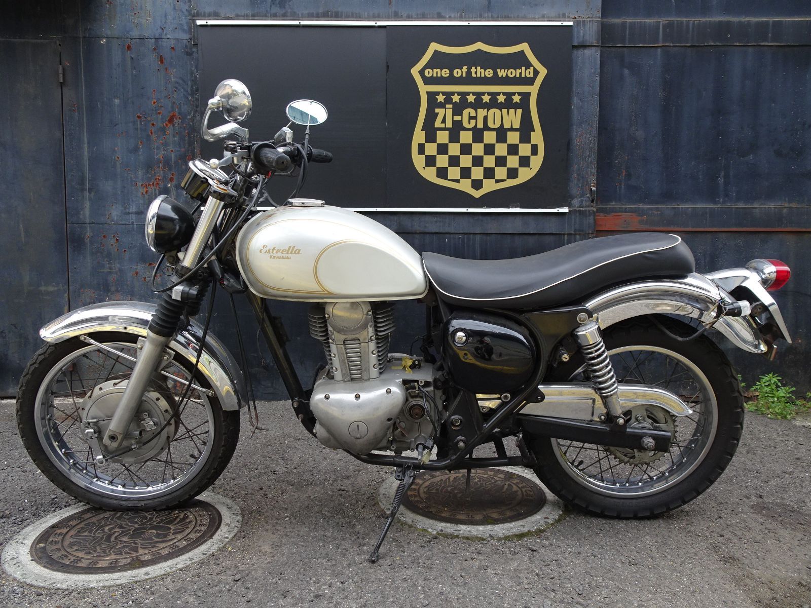 エストレヤ RS 1996年式 カワサキ Kawasaki リアフェンダー パーツ