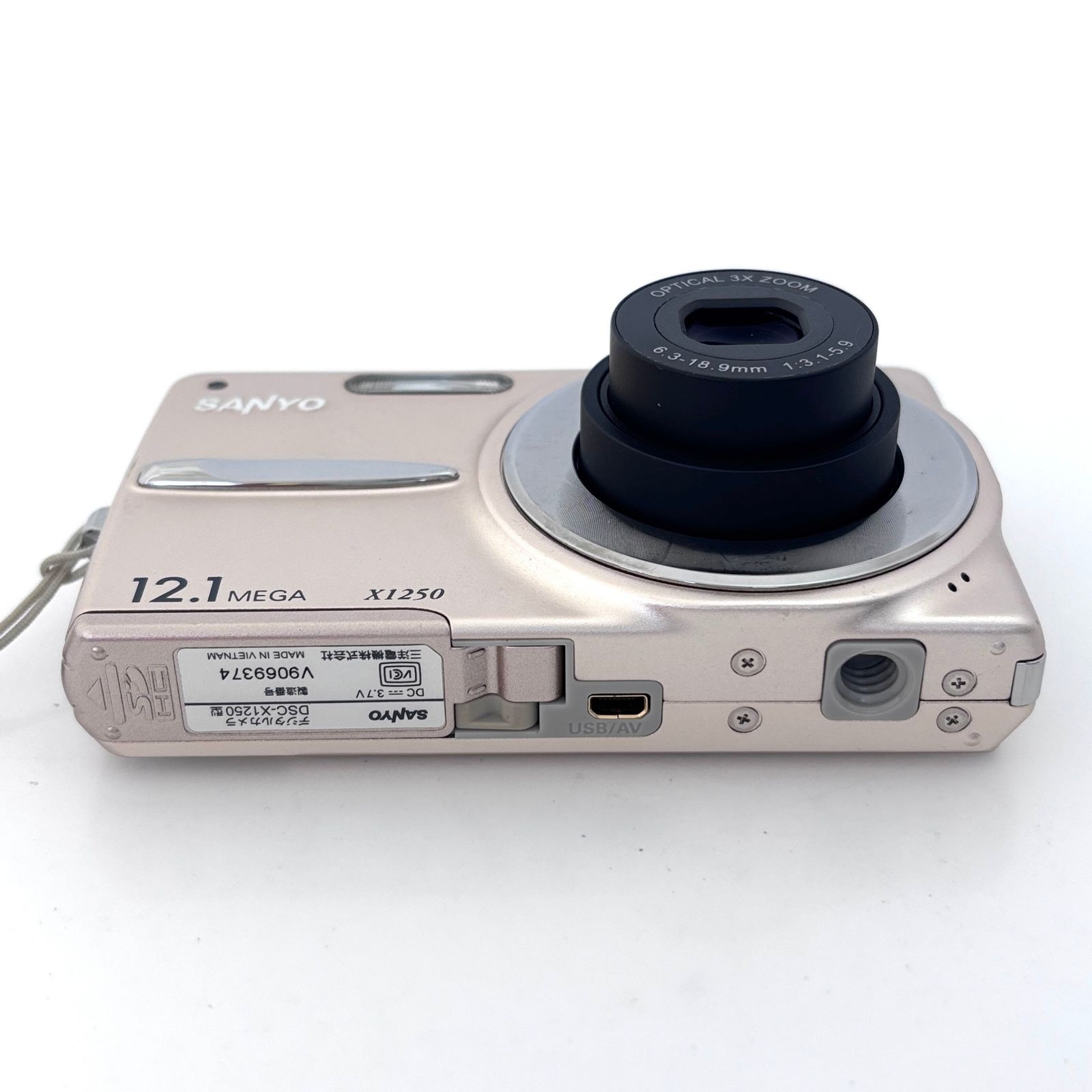 サンヨー】SANYO 3x OPTICAL ZOOM コンパクトデジタルカメラ