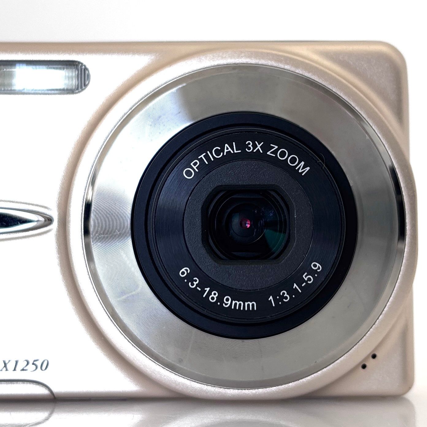 サンヨー】SANYO 3x OPTICAL ZOOM コンパクトデジタルカメラ