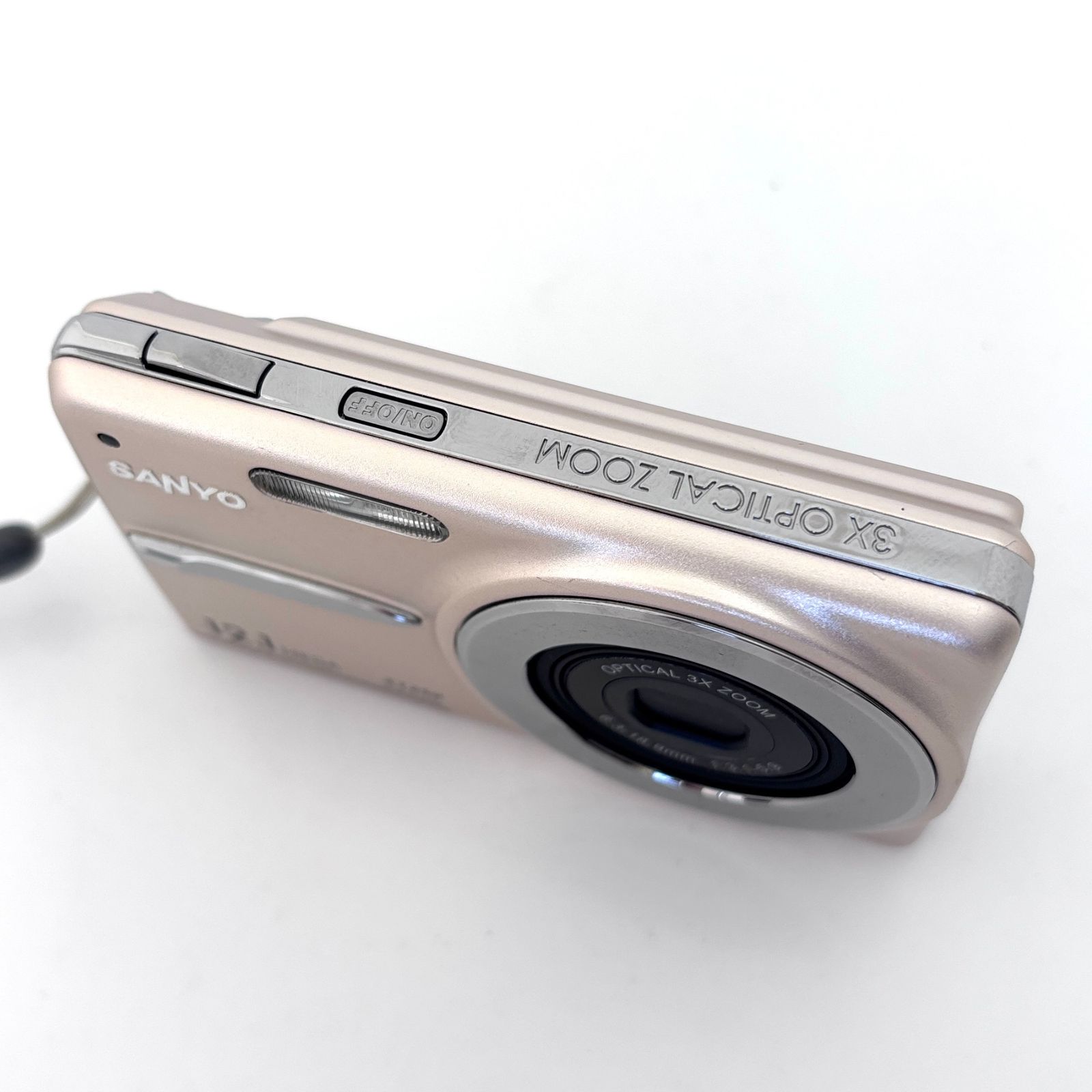 サンヨー】SANYO 3x OPTICAL ZOOM コンパクトデジタルカメラ サンヨー】SANYO 3x OPTICAL ZOOM コンパクトデジタルカメラ