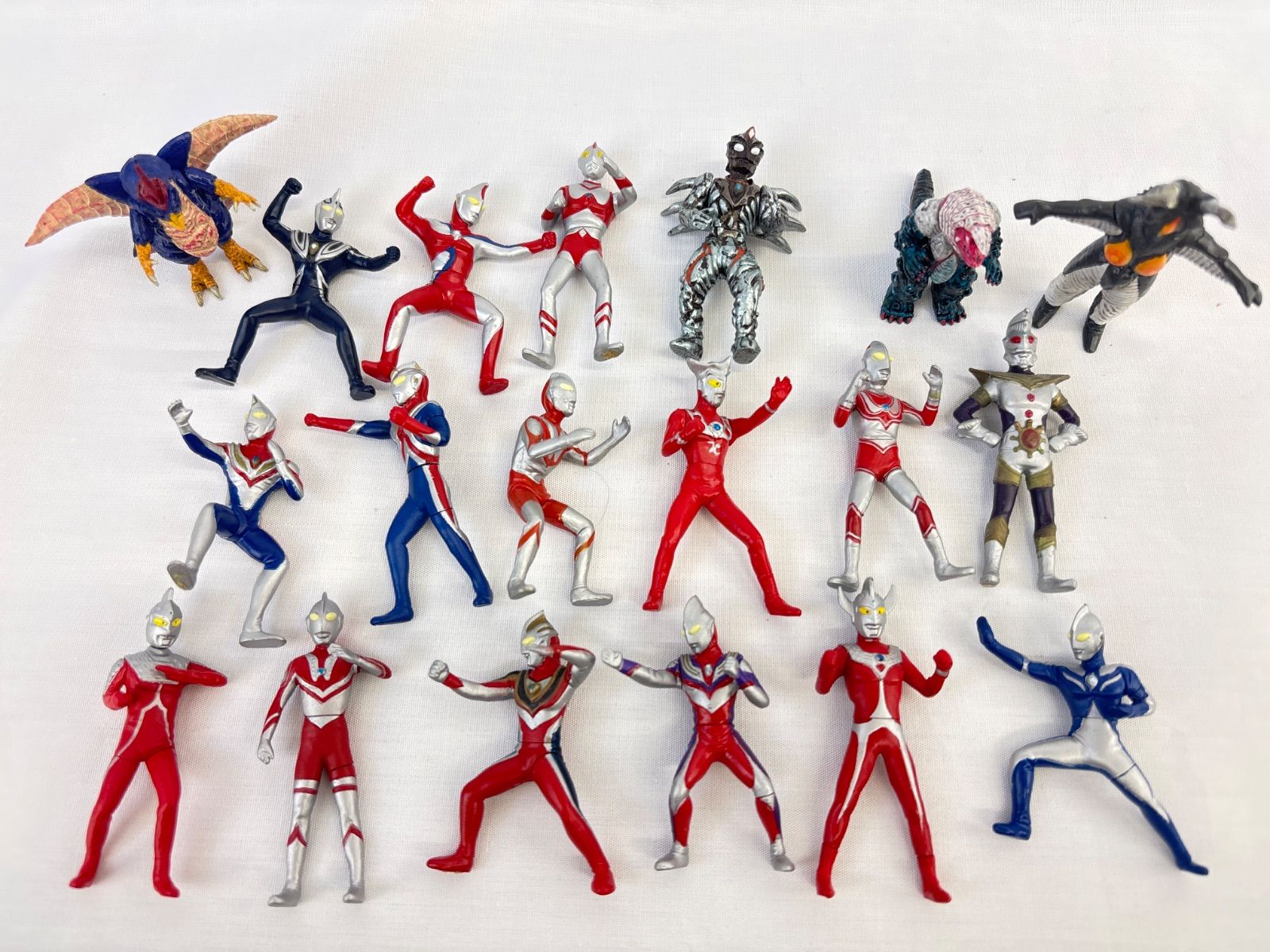 C-6.ウルトラマン ミニフィギュア まとめ売り 18体 - メルカリ