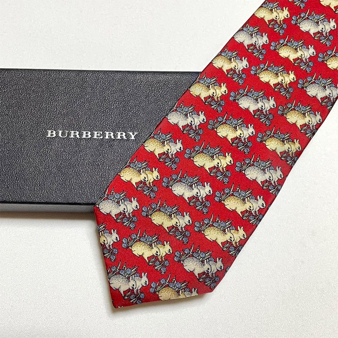未使用級 バーバリー BURBERRY ネクタイ シルク100% レッド アニマル柄 