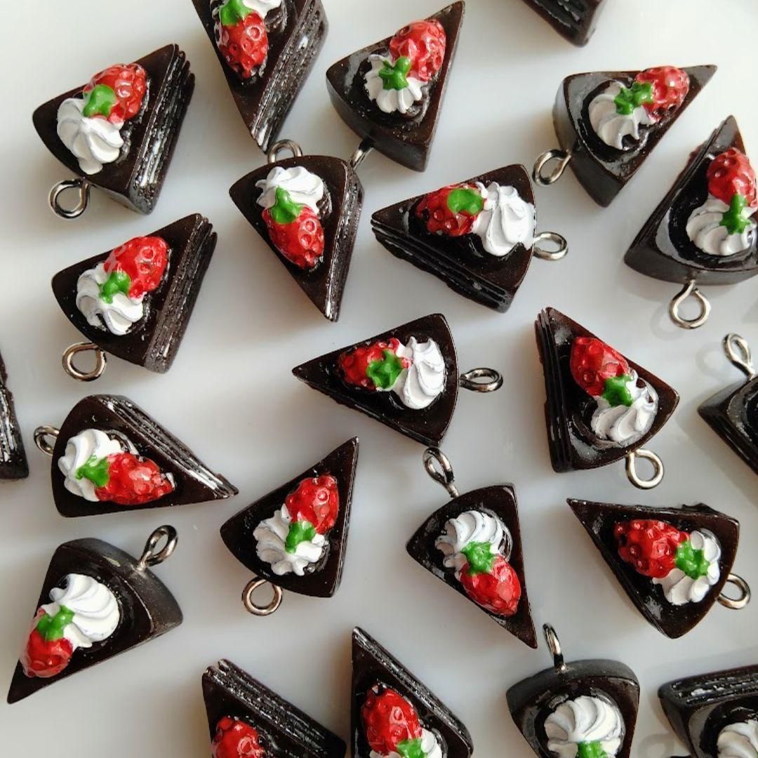 ショートケーキチャーム お菓子 フェイクスイーツ アクセサリーパーツ