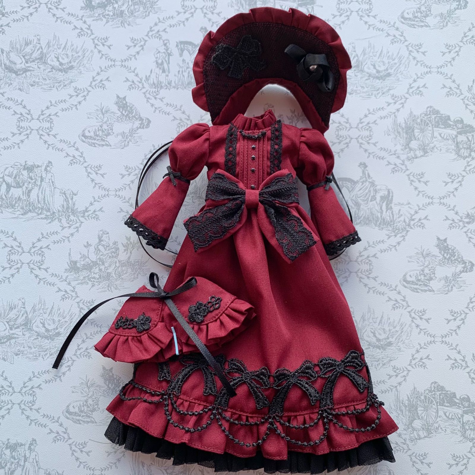 リカちゃん ゴシックロリータワンピースドレス ボンネット ケープ