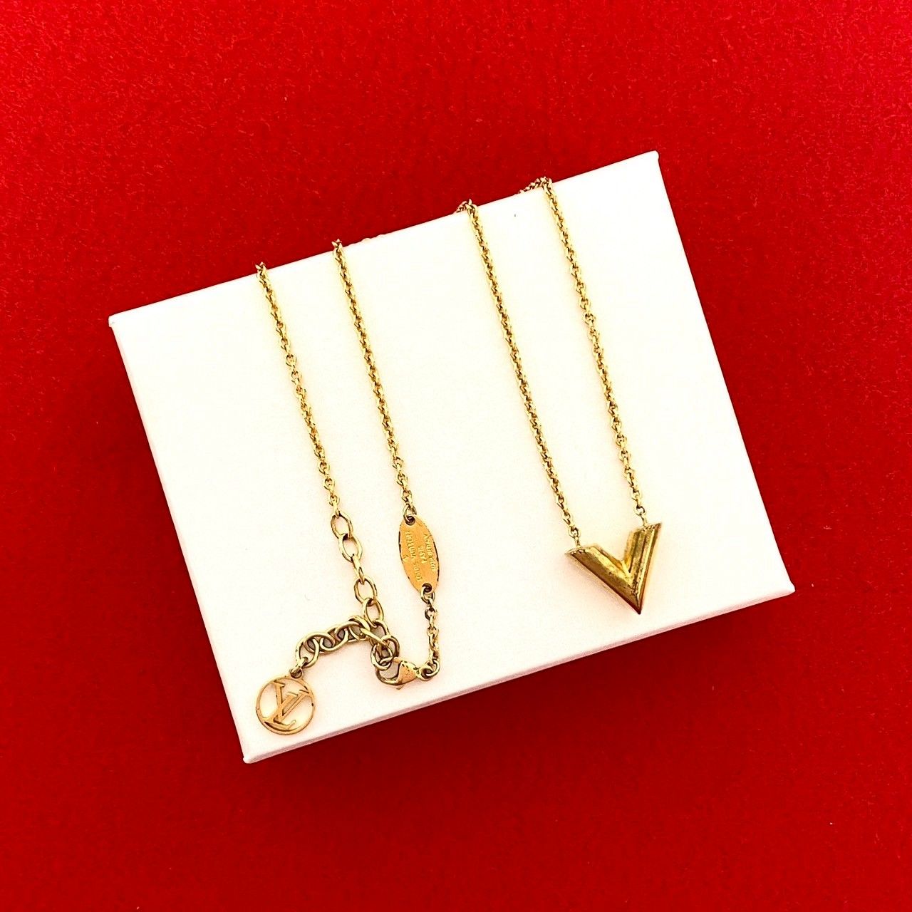 極 美品 希少品 LOUIS VUITTON ルイヴィトン エッセンシャルV モチーフ