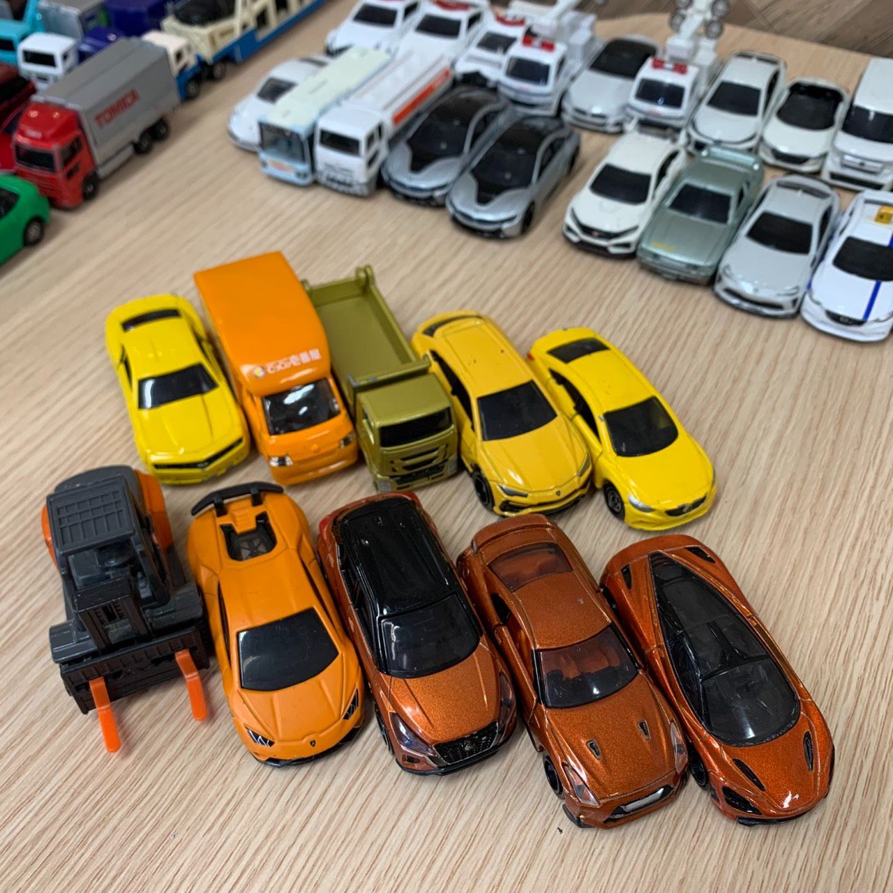 トミカ＋他車両　まとめ100台 トミカ100台まとめ売りBセット｜Yahoo!フリマ（旧PayPayフリマ
