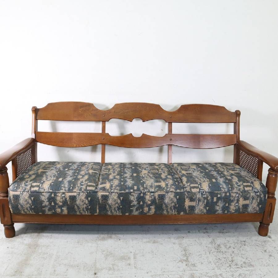  karimoku カリモク家具 コロニアル トリプルソファ 3人掛け 籐張り オーク材 マガジンラック付き WF5103JEE アンティーク調 クラシカル家具 アメリカ開拓時代をモチーフにしたデザイン 359h20 ミニソファ 2人掛け 3人掛けソファ ソファ ソファベッド