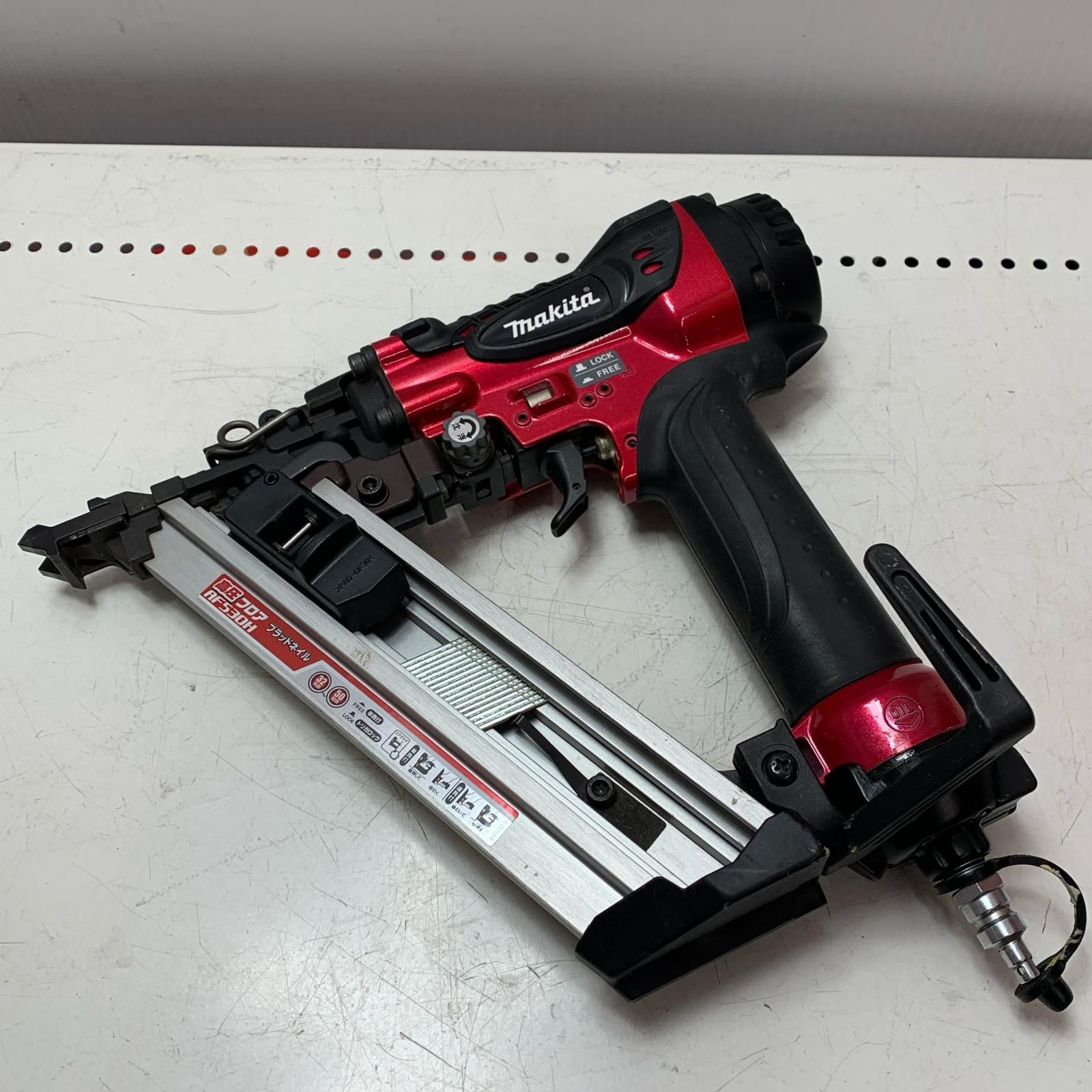 購入 MAKITA マキタ フロア用高圧ブラッド釘打 AF530H レッド 購入 MAKITA マキタ フロア用高圧ブラッド釘打 AF530H レッド