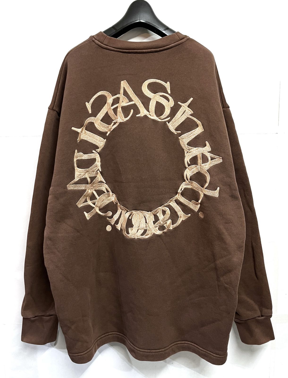 Acne Studios｜アクネ アクネストゥディオズ Embroidered Fin Circle