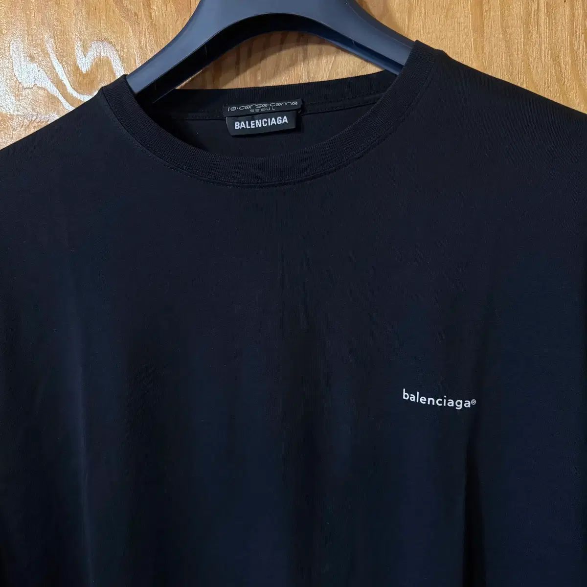 バレンシアガ コルソコモ スモールロゴ 半袖 Tシャツ 【公式通販】