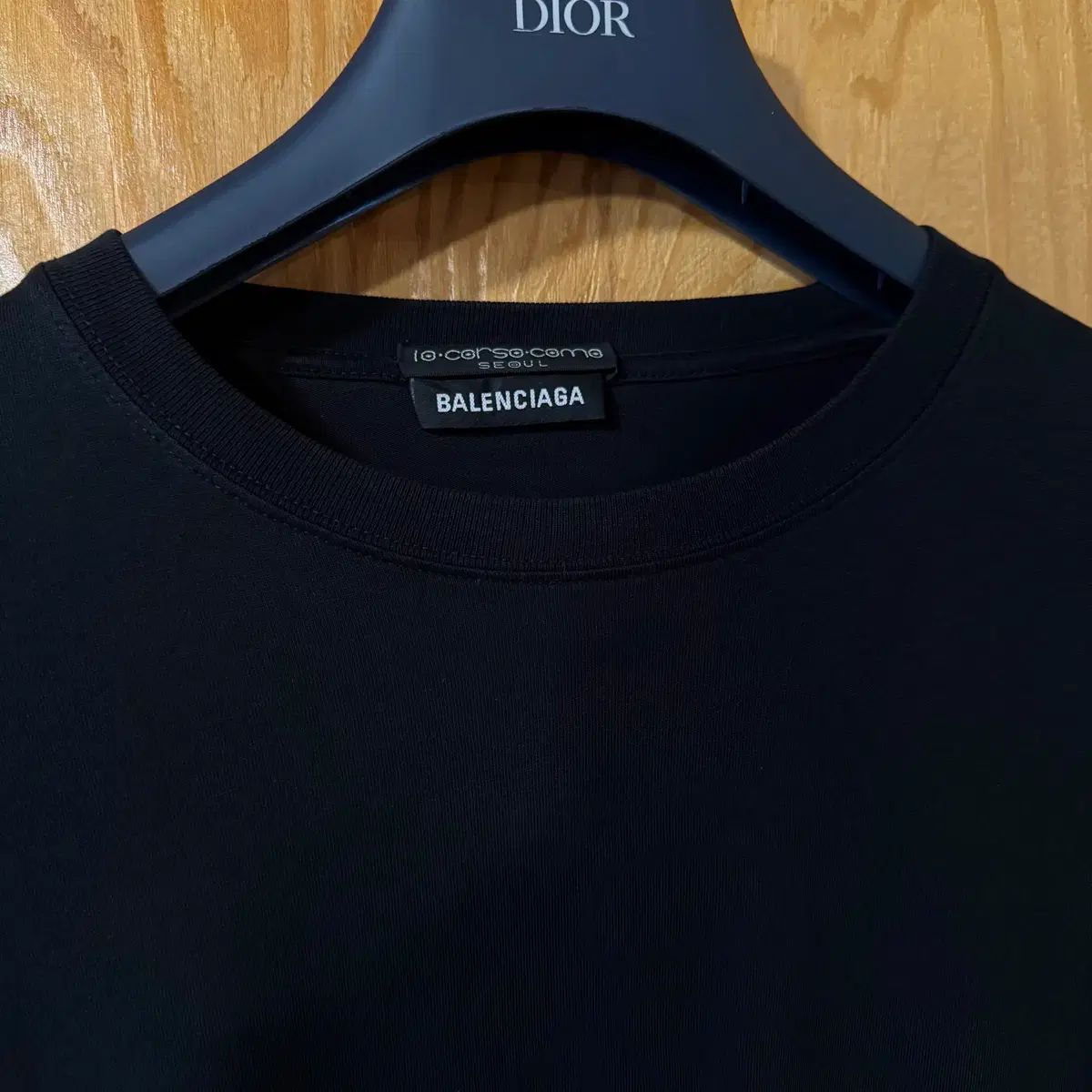 バレンシアガ コルソコモ スモールロゴ 半袖 Tシャツ 【公式通販】