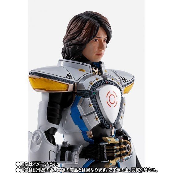 S.H.Figuarts（真骨彫製法） 仮面ライダーイクサ セーブモード