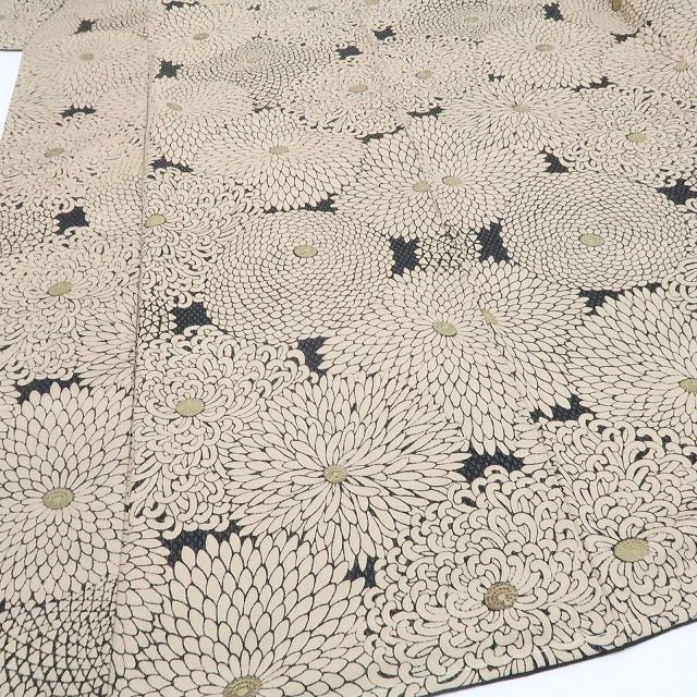 ❁tomihisa❁新品 やまと誂製 想屋 菊 着物 正絹 仕付け糸付”伝統に