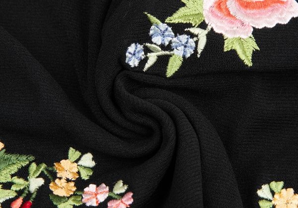 ヴィヴィアンタムVIVIENNE TAM フラワー刺繍パワーネットスカート 黒