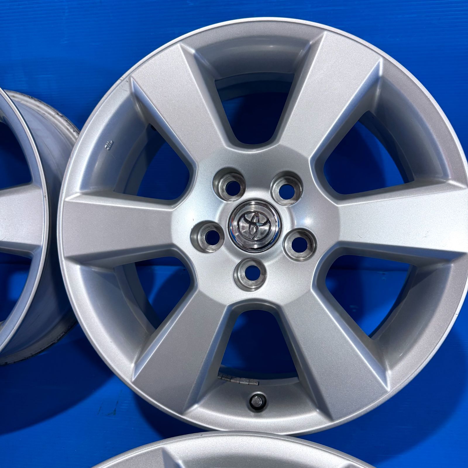 トヨタ 30系 ハリアー 純正 17in 6.5J +35 PCD114.3 60mm アルファード