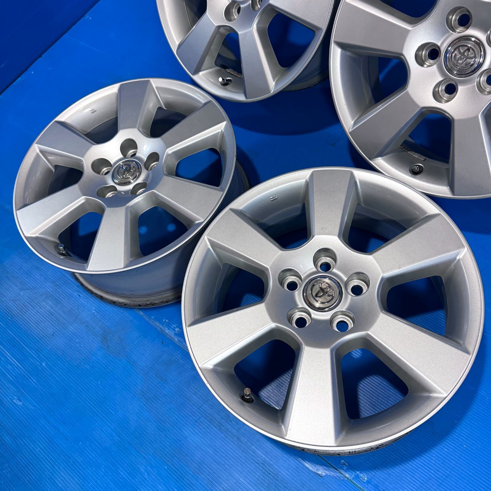トヨタ 30系 ハリアー 純正 17in 6.5J +35 PCD114.3 60mm アルファード