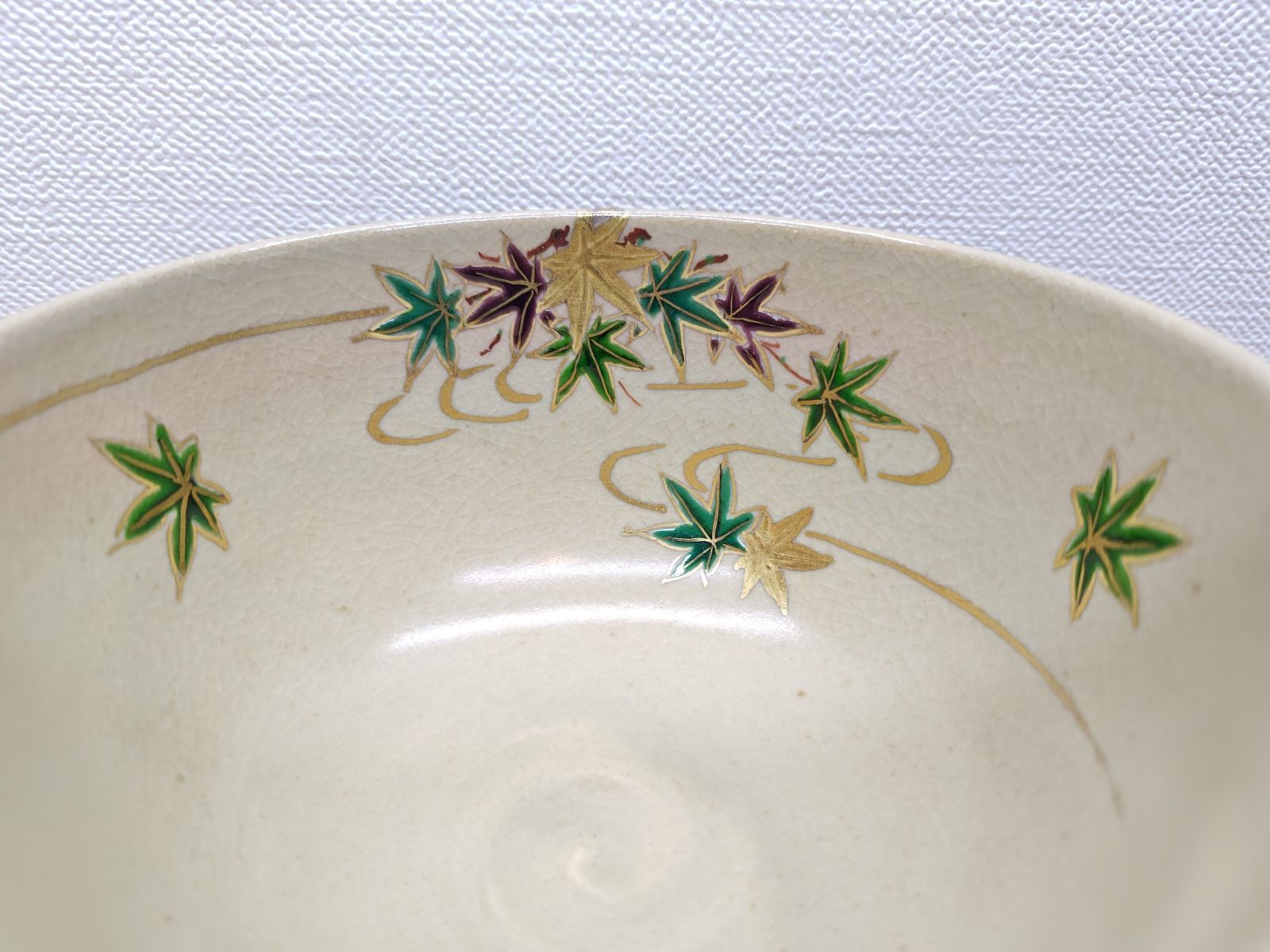 逢絢亭・新品】茶道具 茶碗 京焼 色絵 灰釉 青楓の絵 小野山佳水 共