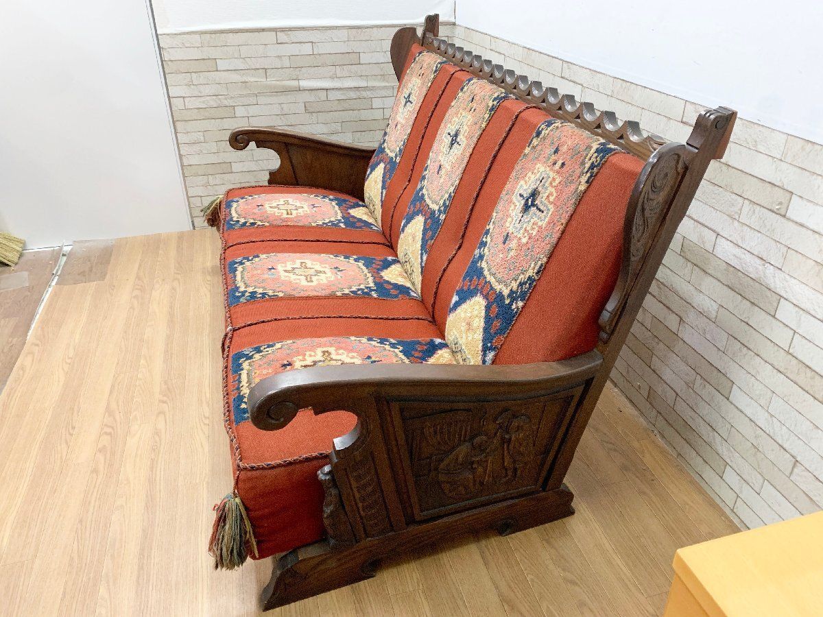  和製ビンテージ 起立木工 オランダ柄 クラシカル 3人掛けソファ 椅子 フリンジ タッセル 赤 木製フレーム 彫刻 北欧カントリー調 畑1403 フロアソファ 2人掛け 3人掛けソファ ソファ ソファベッド