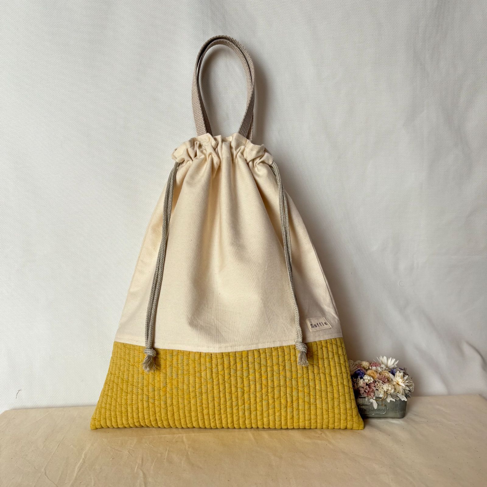 ハンドメイド】体操着袋30✕35㎝✿ヌビ（きなり✖️マスタード）持ち