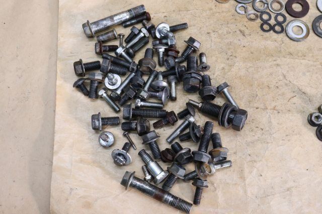 投稿詳細｜MOTOCLE スズキ バーディー50 FI BA43A 取り付けボルトセット S226-63