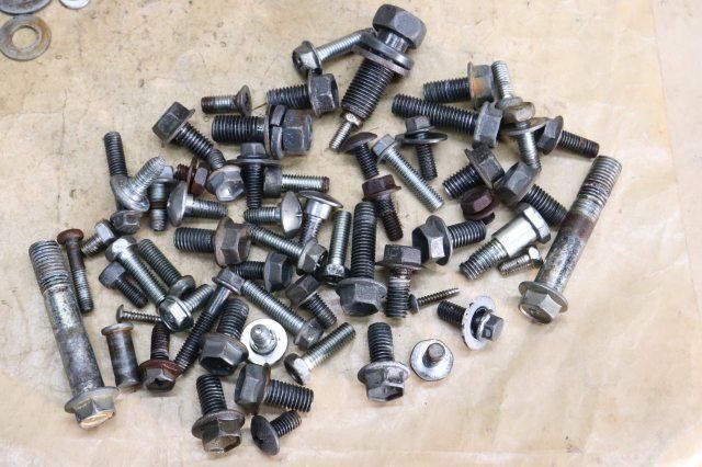 投稿詳細｜MOTOCLE スズキ バーディー50 FI BA43A 取り付けボルトセット S226-63