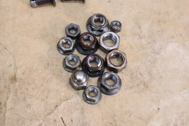 投稿詳細｜MOTOCLE スズキ バーディー50 FI BA43A 取り付けボルトセット S226-63