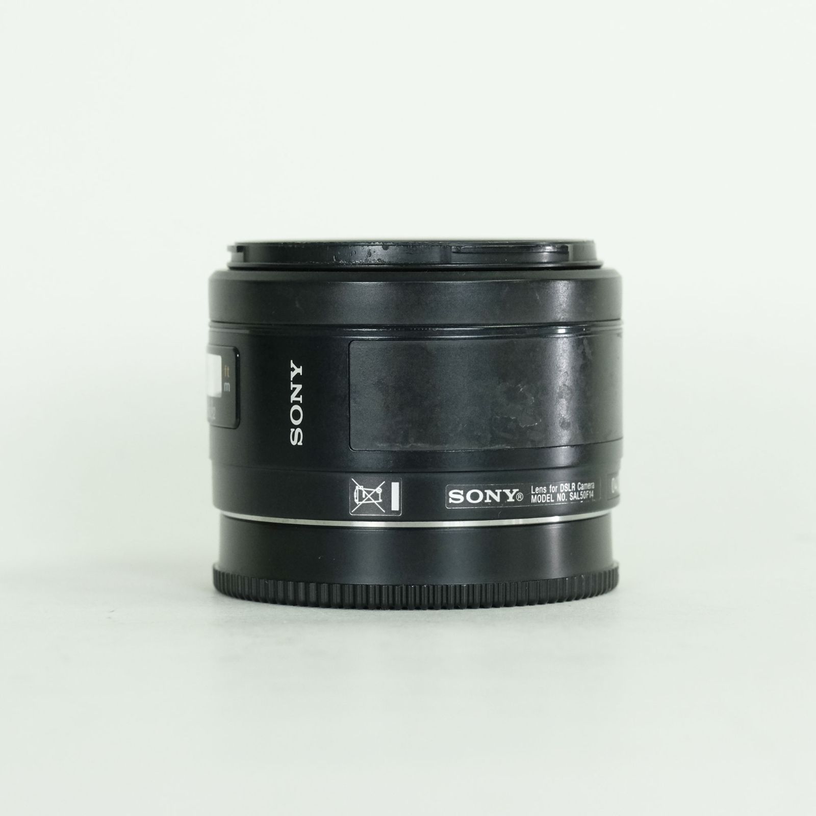 並品] SONY 50mm F1.4 SAL50F14 | SONY Aマウント - メルカリ