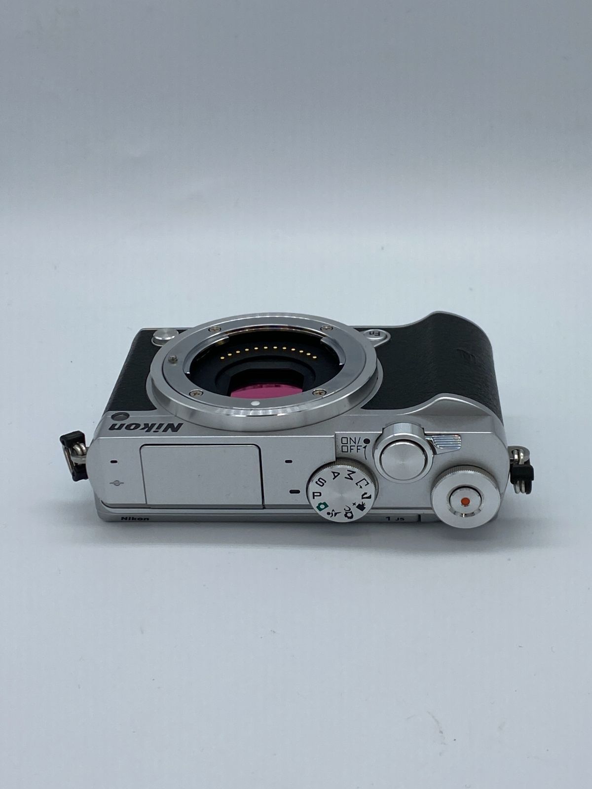 返品保証・動作確認済】Nikon 1 J5 10-30mm VR レンズキット シルバー