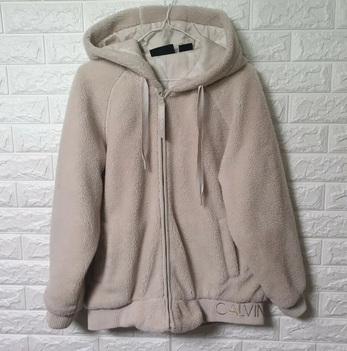 新作入荷，限定SALE Calvin Klein フリースジャケット 出品