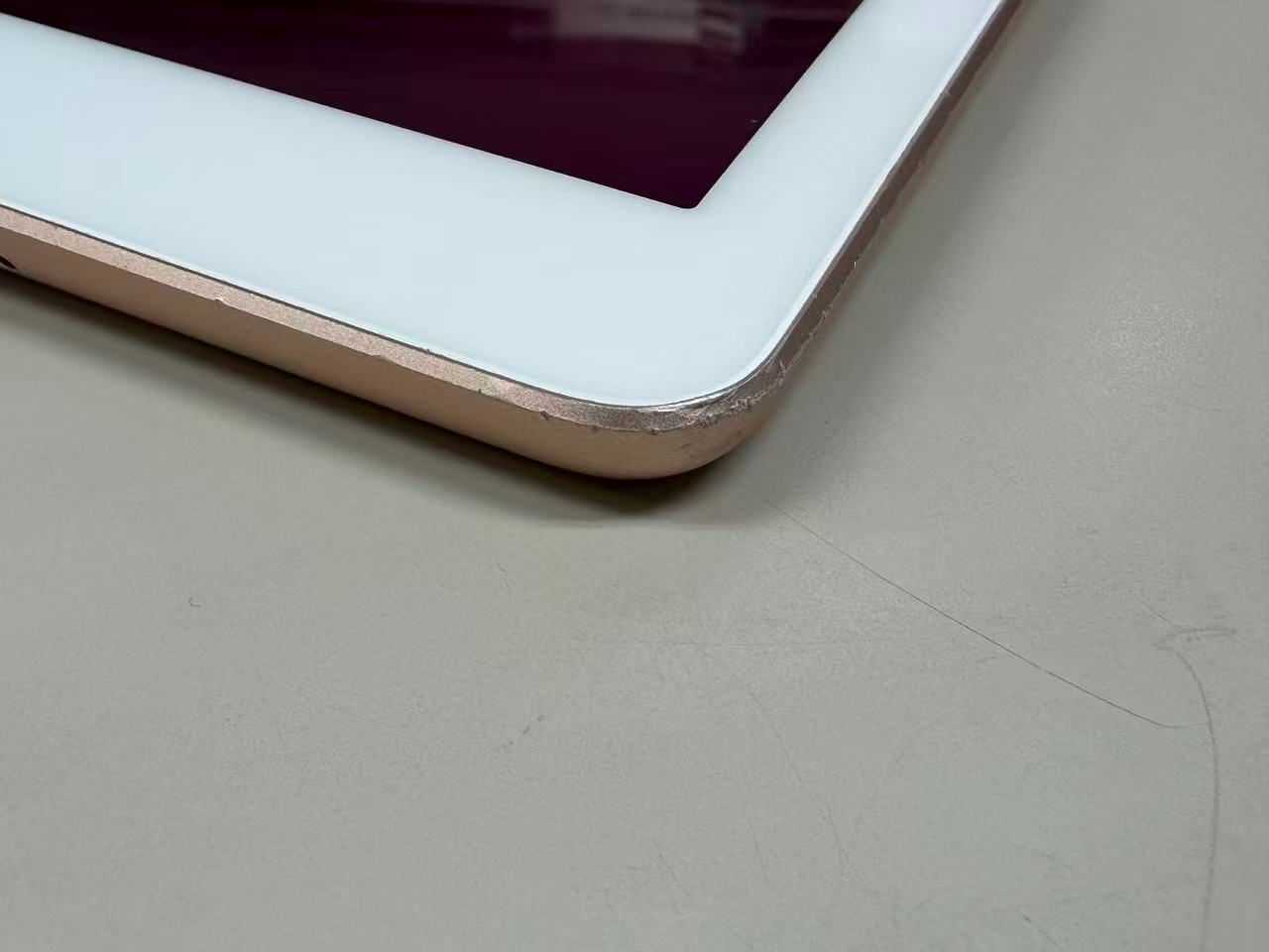 電池73% iPad(第6世代) 128GB ゴールド Wi-Fiモデル - メルカリ