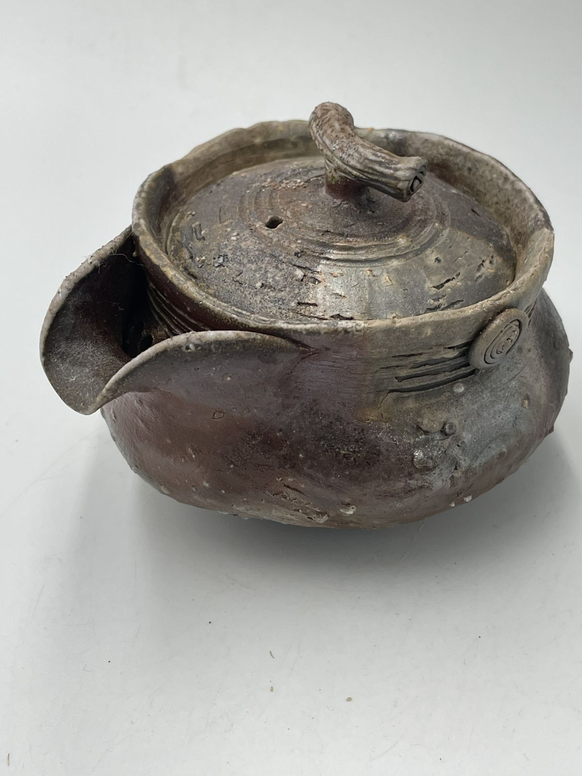 武田良昭作 備前焼 メロンつまみ 8cm×13cm×9cm,三本線つまみ、ひびひび加工 急須, 武田良昭作 備前焼 ひび加工宝瓶(たQーメ１） ポット・急須