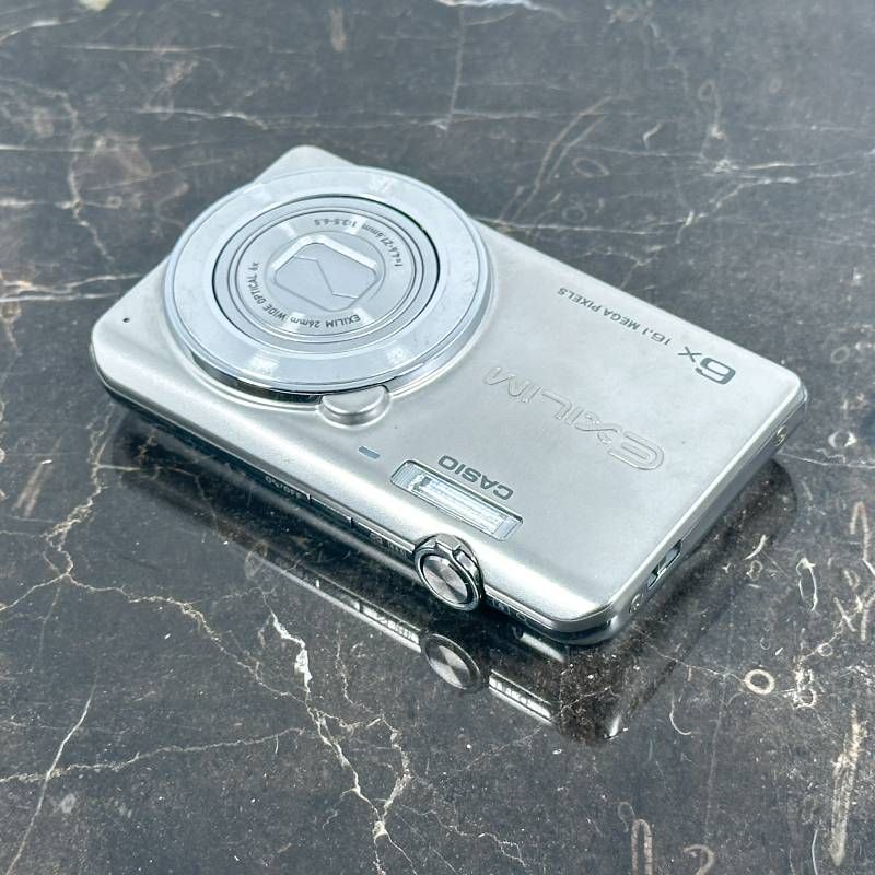 CASIO EXILIM EX-ZS25 光学6倍コンパクトデジタルカメラ