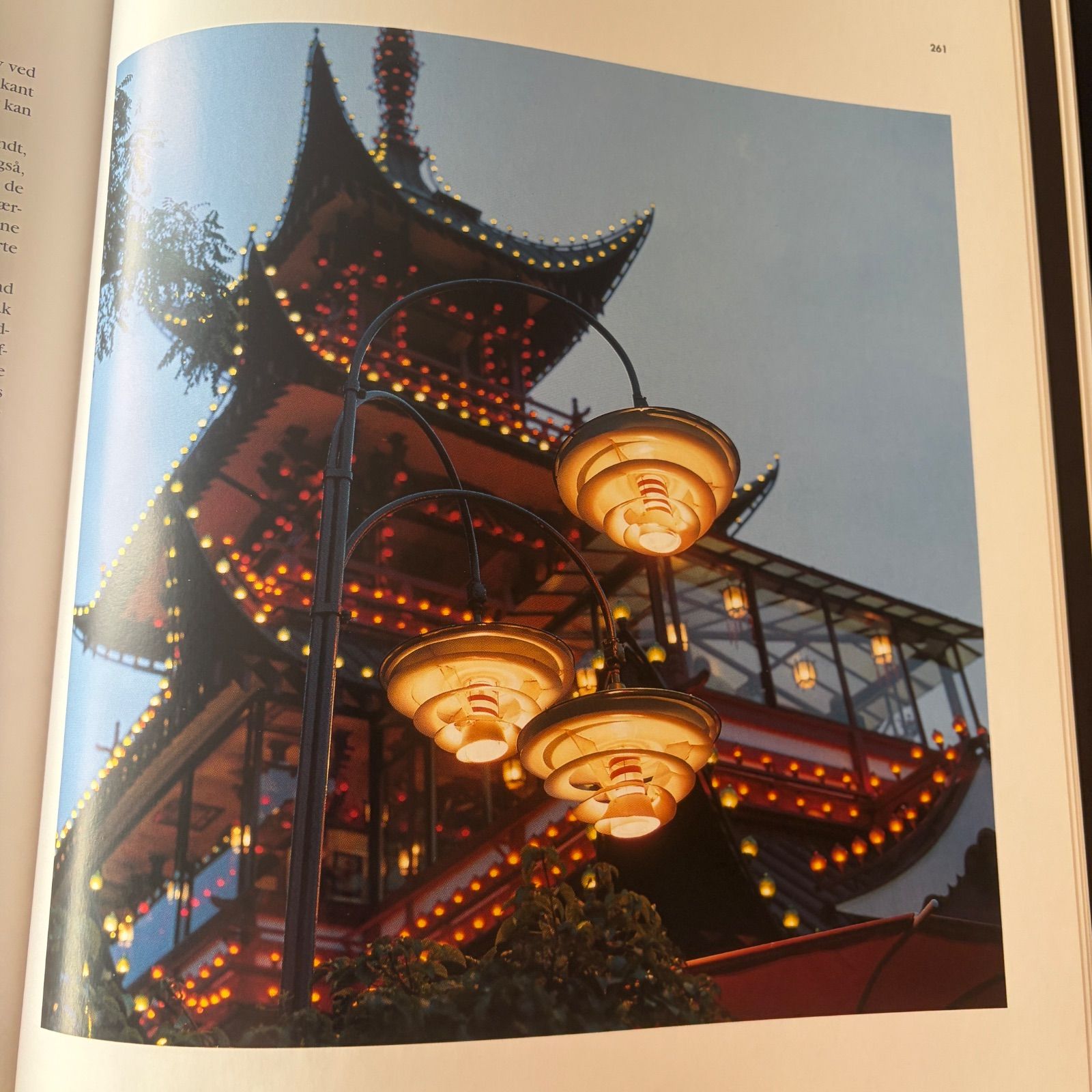 ルイスポールセン Louis Poulsen Taend 歴史本 作品集 カタロ 希少本】ルイスポールセン Louis Poulsen Taend 歴史本 作品集
