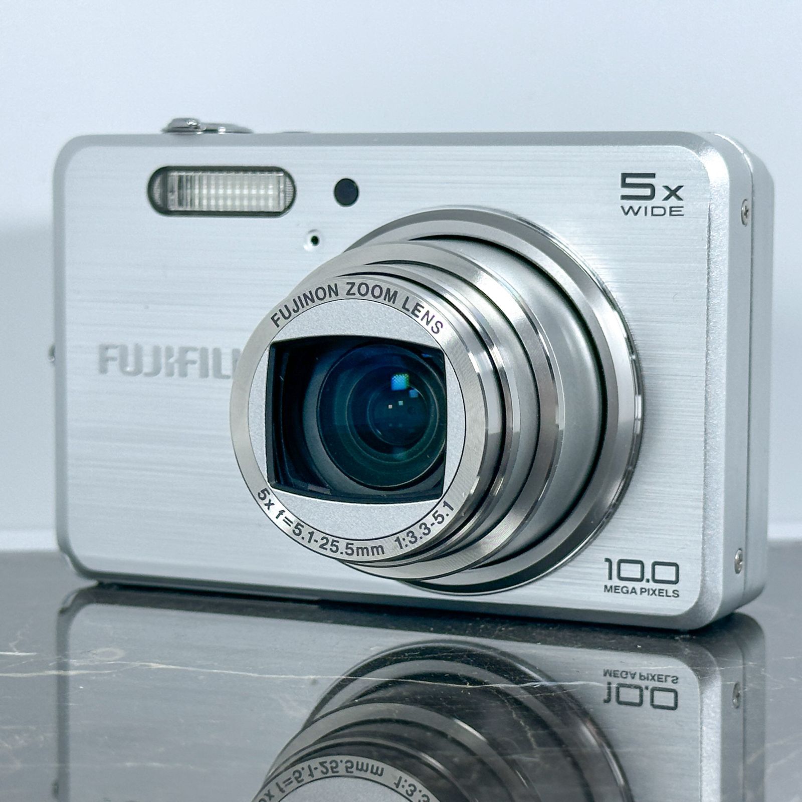 美品】FUJIFILM FinePix J150w 1000万画素 28mm広角 光学5倍ズーム 